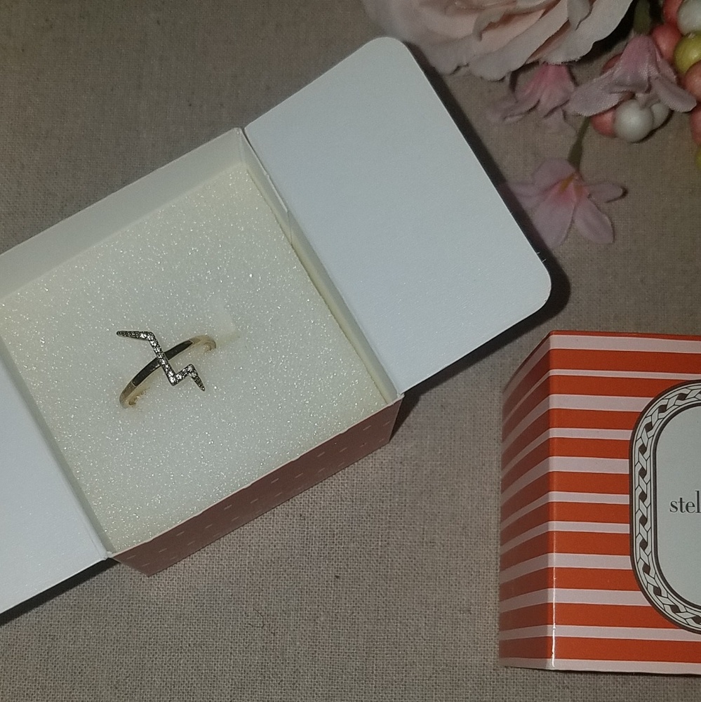 Stella & Dot lightning ring